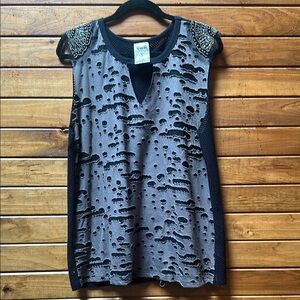 Vocal - Gray and Black Embellished Cut-Out Tank Top - XL